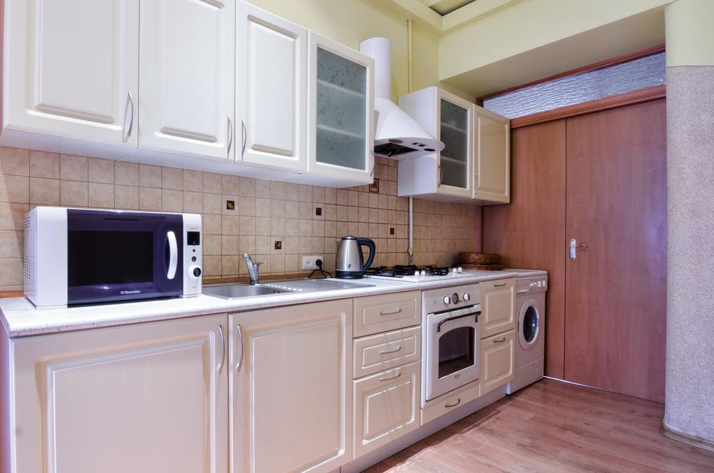 Leogrand Apartments Teodora 3 Λβιβ Εξωτερικό φωτογραφία